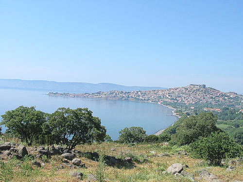 Molivos (or Mithymna) at the northern tip of Lesvos is arguably the most beautiful village of the island with its picturesque harbour dominated by the castle and tiers of red-tiled stone houses climbing up the slopes away from the blue sea.